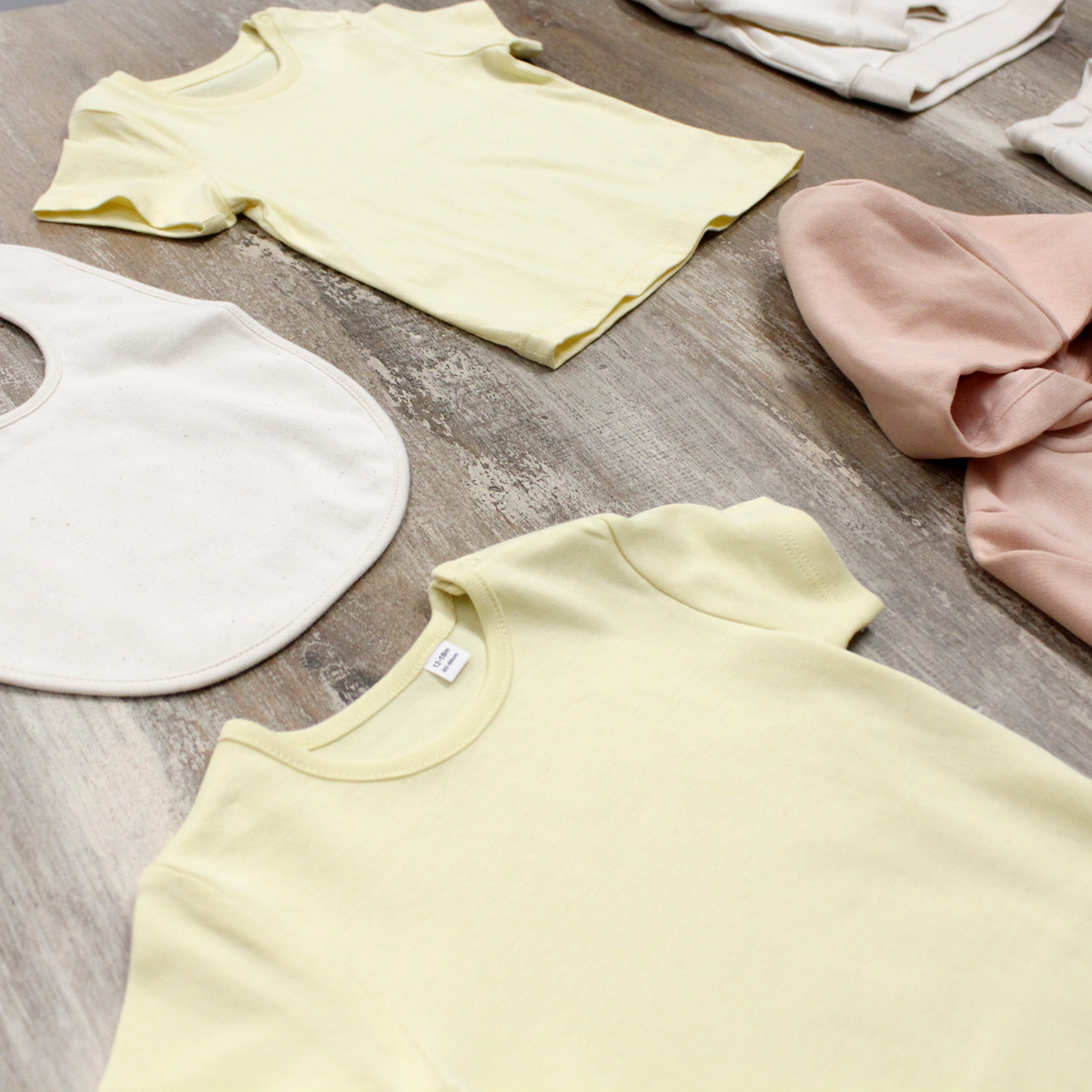 T-shirts infantis premium personalizáveis T-shirts infantis premium personalizáveis